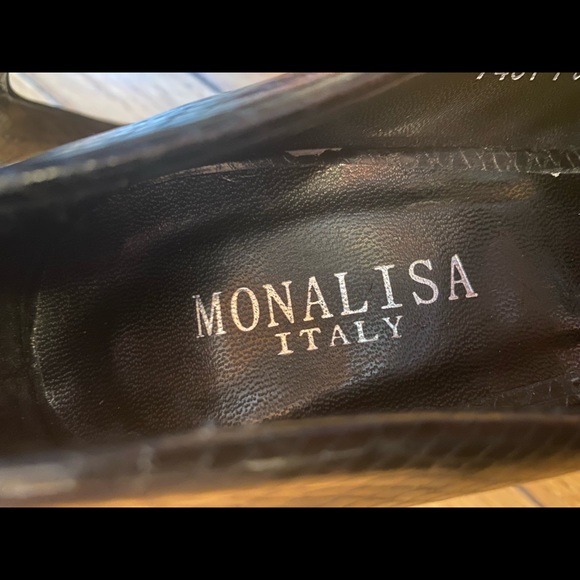 Mona Lisa Black Heels - Picture 4 of 7